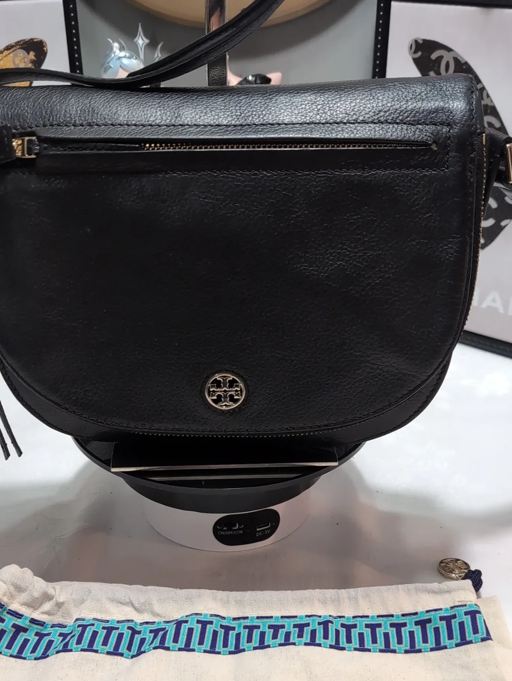Tory Burch Brody Black Pebbled Leather Saddle Crossbody With Zipper Pocket🔥🔥